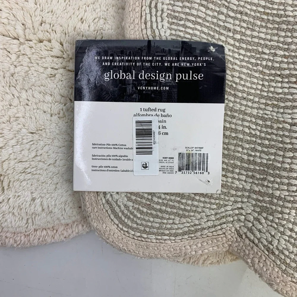 VCNY Home‎ Bath Rug Cream Scalloped Edge 21 x 36 Inches New